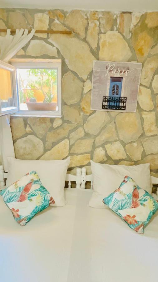Colorful And Happy Apartment Sukosan - With Parking מראה חיצוני תמונה