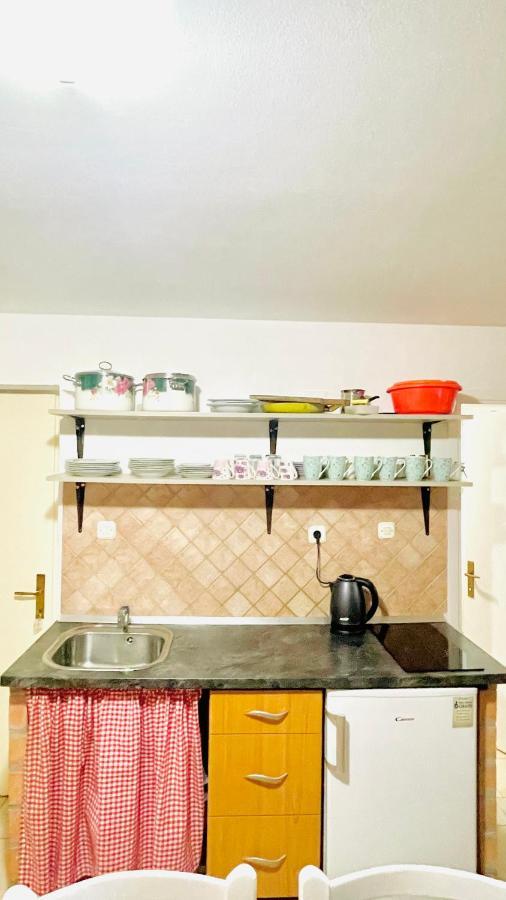 Colorful And Happy Apartment Sukosan - With Parking מראה חיצוני תמונה